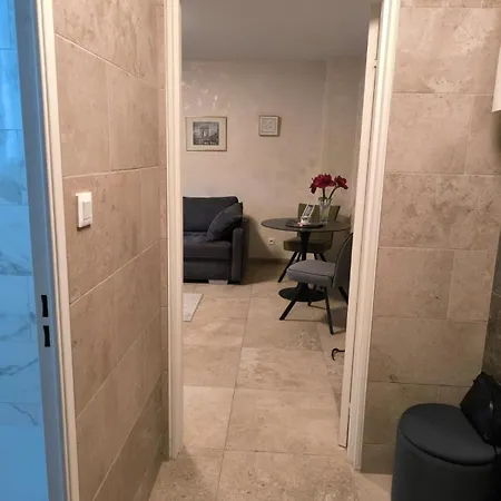 Superbe T1 - 10 Min Centre * Schiltigheim